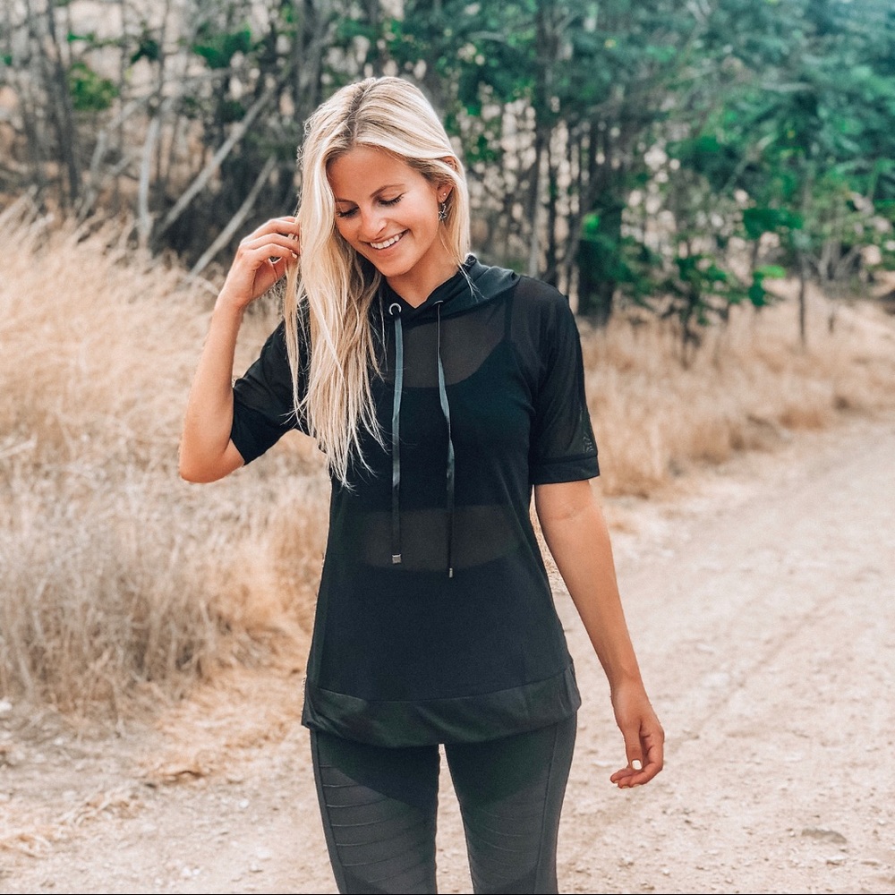 Mesh workout top